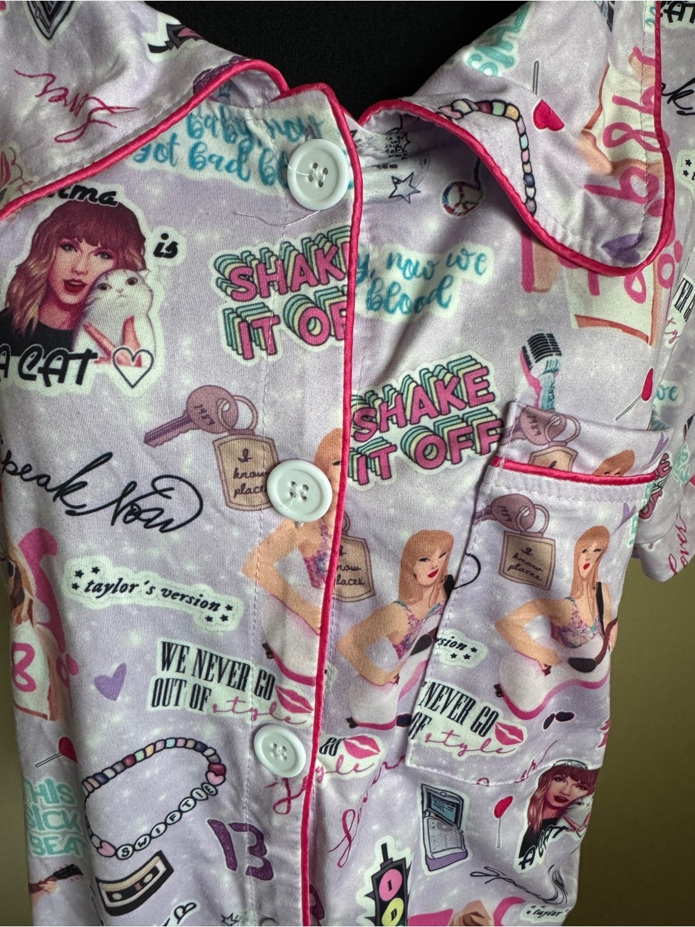 Taylor Swift Graphic pajama top - Picture 2 of 8